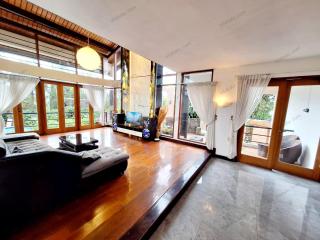 Rumah Kolam Pribadi - 7