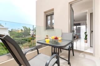 Modern Urban Retreat - 7