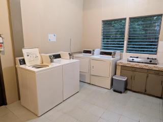 DW Motel - 1