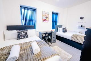 Spacious 4BR Cardiff Home with Free Parking - 9