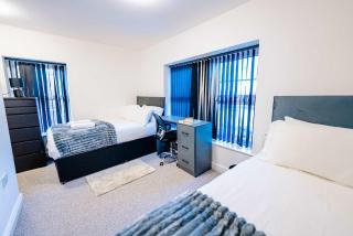 Spacious 4BR Cardiff Home with Free Parking - 4