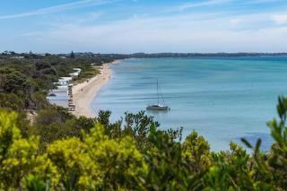 Bayside Cottage - Leafy Stay near Rye Beach and Dining - Blairgowrie - 6