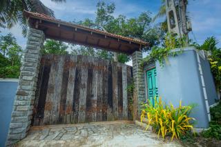 Sleeperwood Villa - 1