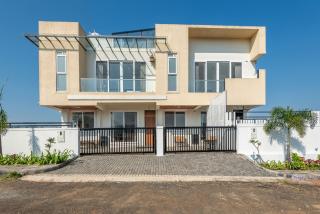 White House 3 BHK Villa With panoramic Hill Views, Glass Room, Outdoor Pool & Dam nearby - 8