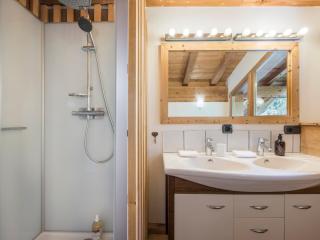 Chalet CLADIE - Private Jacuzzi & Sauna - View of Mont Blanc range - By Cozee Rentals - 9