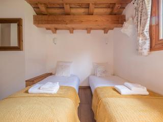 Chalet CLADIE - Private Jacuzzi & Sauna - View of Mont Blanc range - By Cozee Rentals - 6