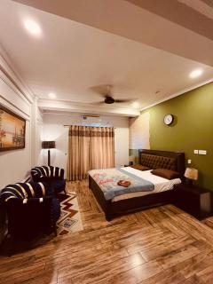 1 Bed Luxury Furnished Apartment in Bahria Heights - Rawalpindi - 0