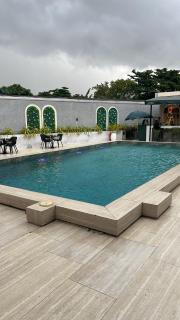 Macdonald Apartments - 4