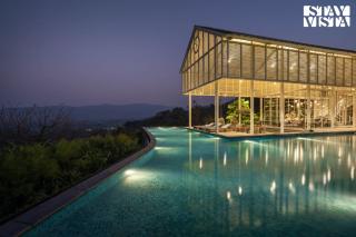 StayVista at The Ray with Mountain Views, BBQ, AC - 9