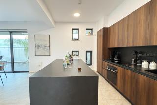 Sunrise Pearl - 2 min walk to Sirena Bay - 5