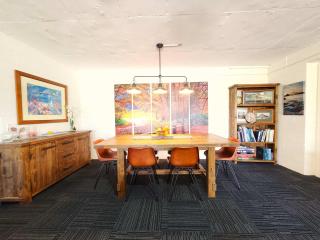 Aloha Bayside Private king guest room 8 with free parking - 9