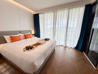 Elegant Beachside Retreat Modern Stay Pool Bar - Layan Beach - 1