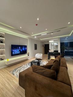 Lux 2bed highrise with city and ocean views in Victoria Island - 9