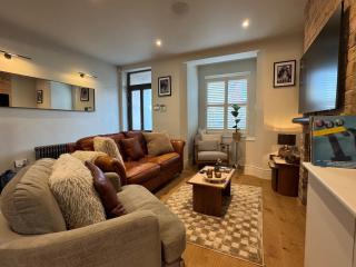 Stamford 3 bed I Luxury I Heart of Stamford I by Belmont Places - 9