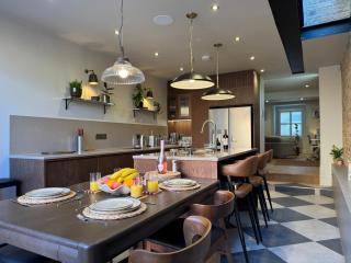 Stamford 3 bed I Luxury I Heart of Stamford I by Belmont Places - 7