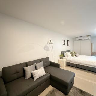 Elegant Modern White Suite - 6
