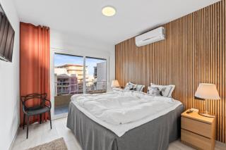 100 Beach Seaview - 1