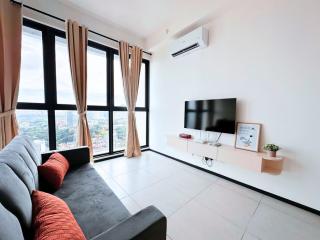 Urban Seaview, City view, New 3BR 5pax, Jelutong - 1