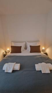 Modern 2BDR Apartment - Business Zone - Free Garage Parking - 4