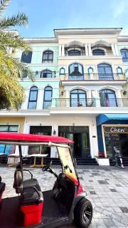 Amber 2 Hotel & 1989 Vinwonder Safari - 8