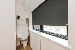 Solihull Modern Living - 1 Bed Apartment - 8