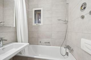 The R Apartment Chrischona - 7