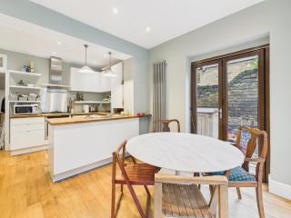 Chic Victorian Flat In Battersea Clapham Old Town - London - 9