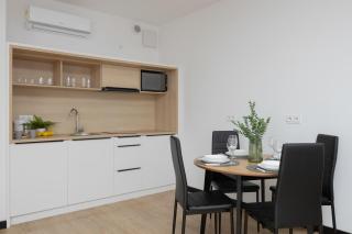 Spacious Studios Zamoyskiego Near PGE with Parking by Noclegi Renters - 8