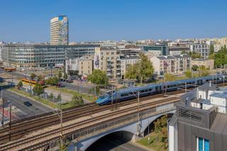 Spacious Studios Zamoyskiego Near PGE with Parking by Noclegi Renters - 6