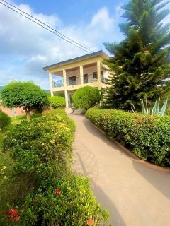 Ghouse - Ideal For Friends - family And Corporate - 0