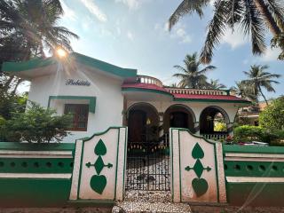 Angelina guest house, Anjuna Beach Road - 9