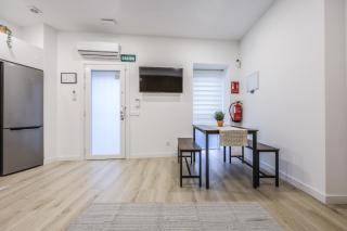 Elegant Space for Your Madrid Stay - 1