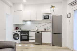 Elegant Space for Your Madrid Stay - 9