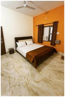 Ayodhya Railway Jucation Road Hotel Rathore P Guest House Near Shree Ramjanmbhumi Temple 1400m - Free Wi-fi and Parking Facilities - Fully Air conditioning Comfortable Room - Affordable Hotels at Prime Location - 5