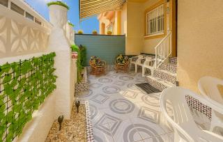 Three Bedroom Cozy Apartment In Torrevieja - 8