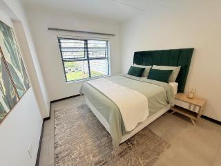 Modern Comfort in a Lifestyle Estate Retreat - 6