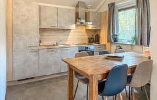 Three Bedroom Nice Home In Hoeven - 5