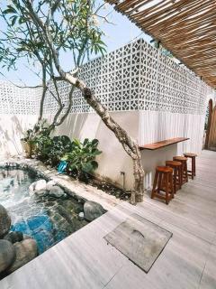 Chic 2BR Villa w/Rock Plunge Pool - 0
