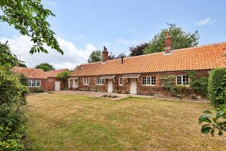 The Long Cottage - 9