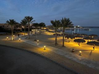 Luxury Chalet in Mountain View 2 , El-Sokhna with Sea View , Pool View and Garden View Families Only "Heated Pool" - 7