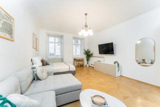 Rentero Historic Central Suite - Prague 1 - 9