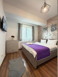 Lucas Apartments 1&2 Bdm near Palas Mall with Park - 8