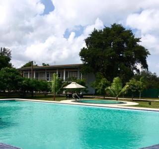 Tabbowa Lake Resort - 9