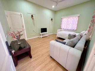 Deliana s Homestay -  - 1