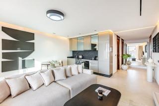 New apartment, quiet and well located with balcony - 1