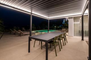 Vista by Del Sol Villa - 2