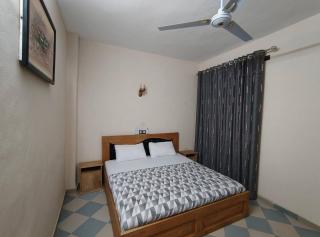 Executive King-Size Bed Room In Akpakpa Cotonou Benin - 0