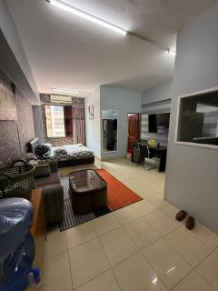 Oyster Cliff Studio Apartment - 3