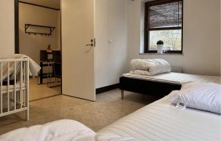 1 Bedroom Amazing Apartment In Hultsfred - 2