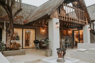 WildlifeEstateVilla-Pool-Boma-Bushlife - 8